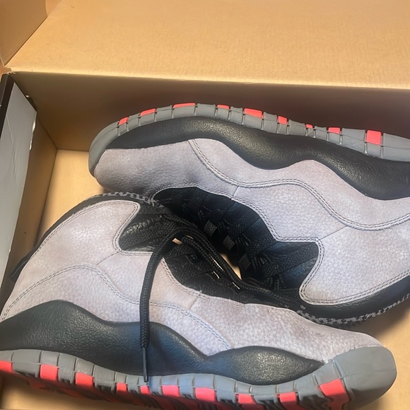 Air Jordan Retro - Picture 1 of 5